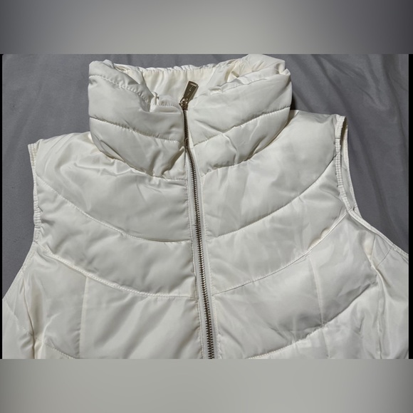 Calvin Klein zipper vest - Picture 2 of 9